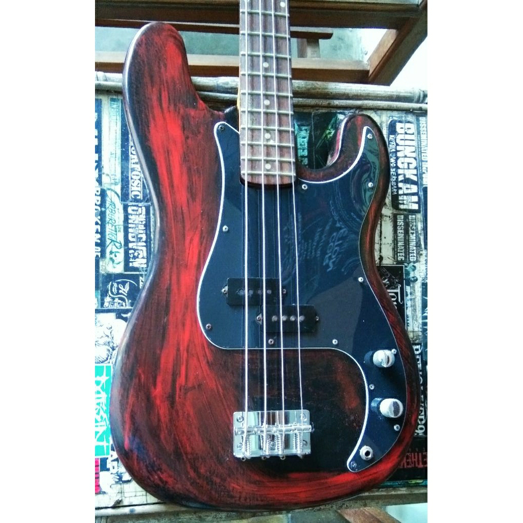 Bass Fender Precision Second