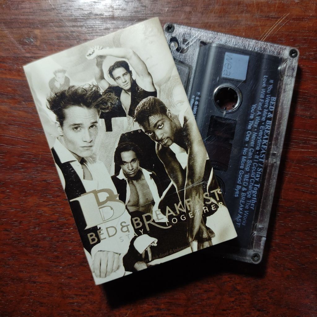 Kaset Pita Bed dan Breakfast Stay Together