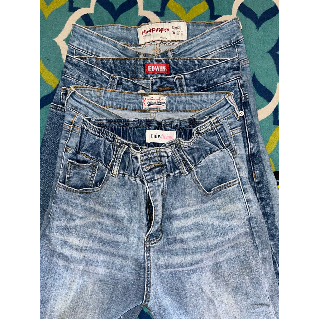 Preloved Pribadi Celana Denim/Levis/Jeans - by brand Rubylicious, Carvil, Edwin & Hush Puppies