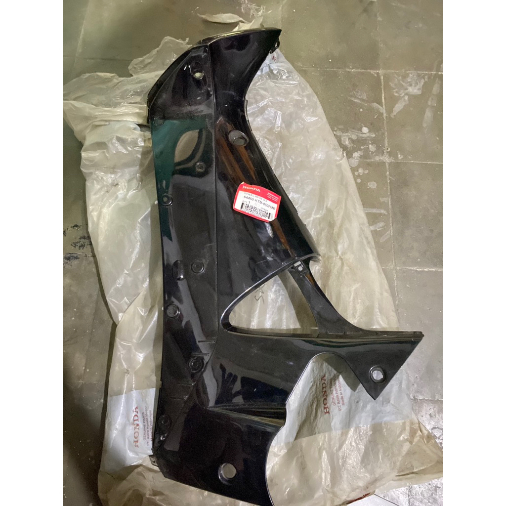 64450KTM850FMB Legsil/Legshield Dalam Kiri Supra 125 Hitam 64450KTM850FMB Ori AHM 64450-ktm-850fmb