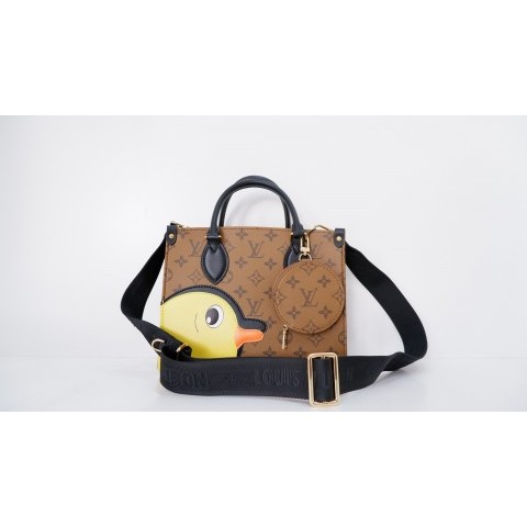 TAS WANITA HANDBAG  ONTHEGO PM WITH A PLAYFUL DUCK HEAD