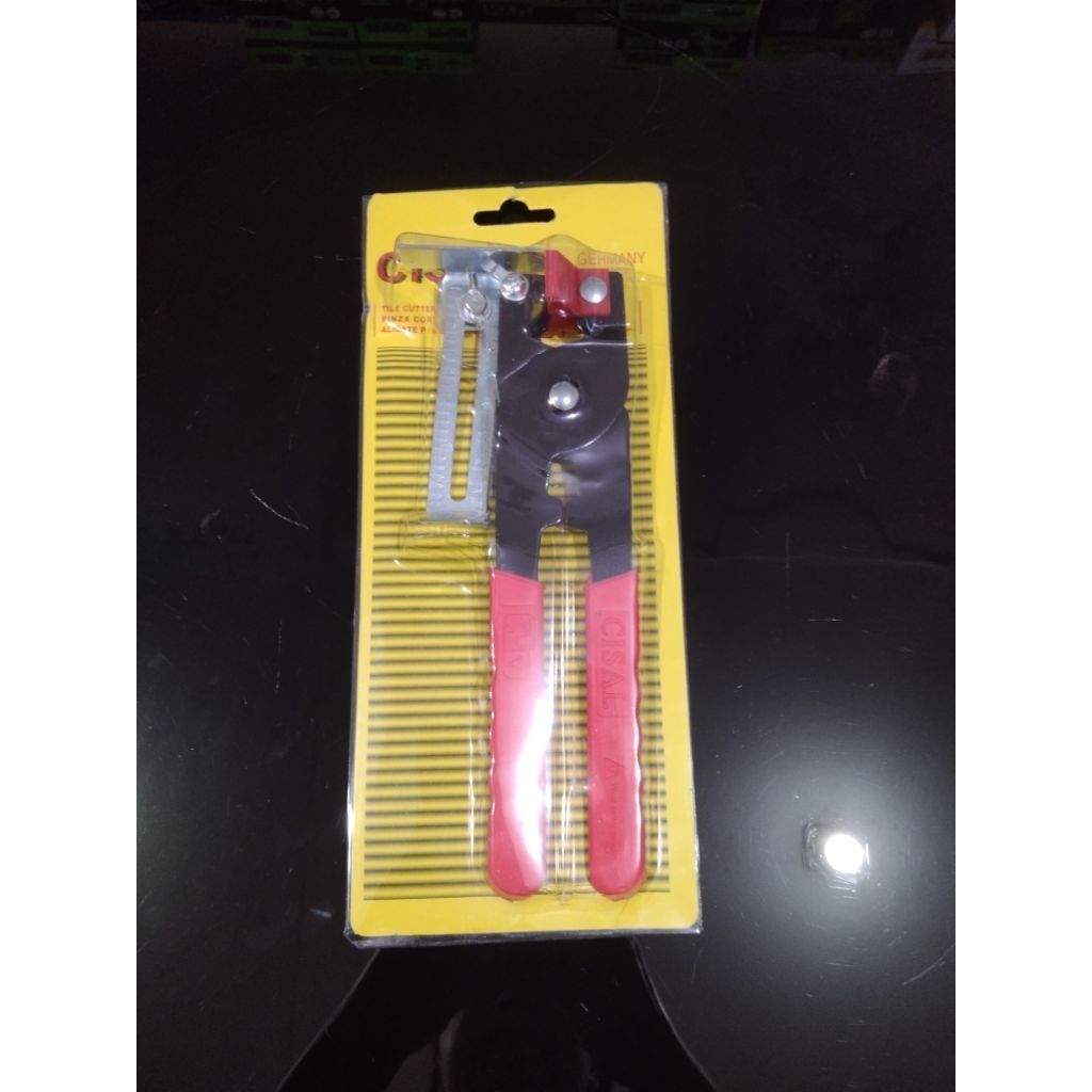 Pemotong keramik manual