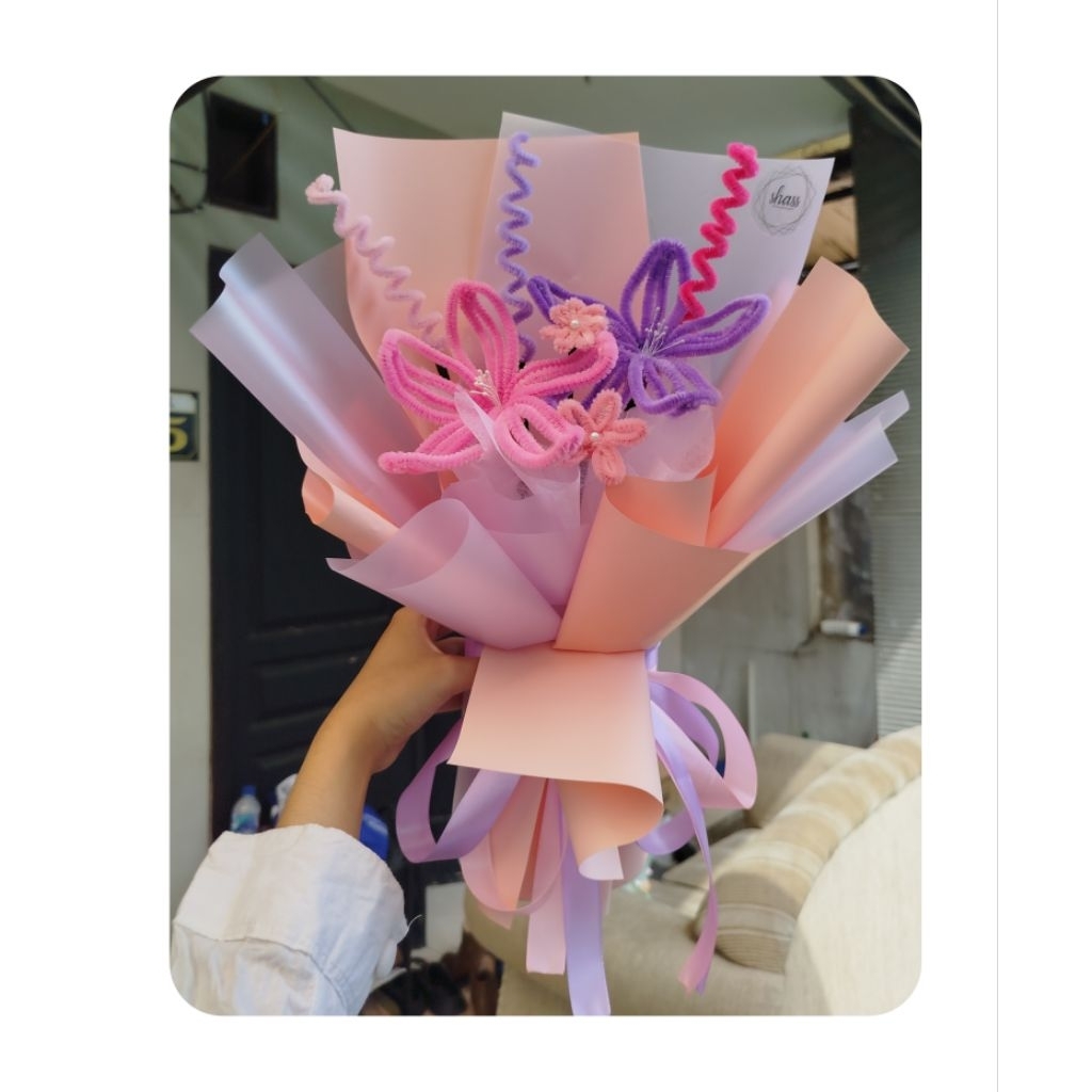 Pipe Cleaner Bouquet