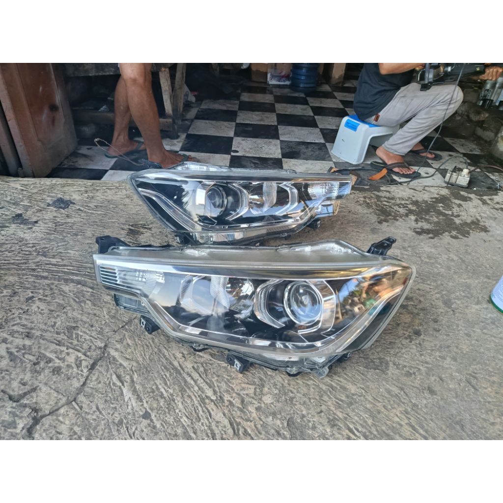 headlamp Suzuki Ertiga tahun 2019