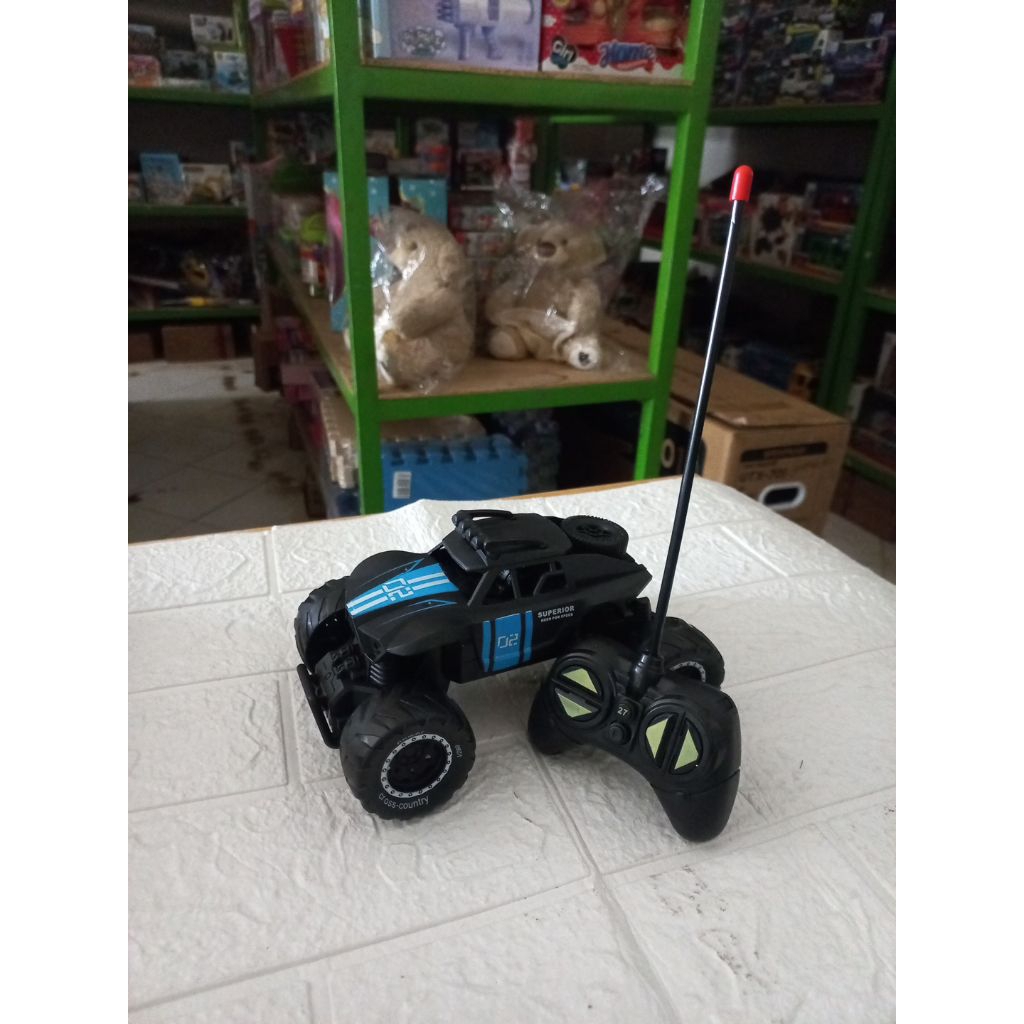 mobil remot jeep climbing