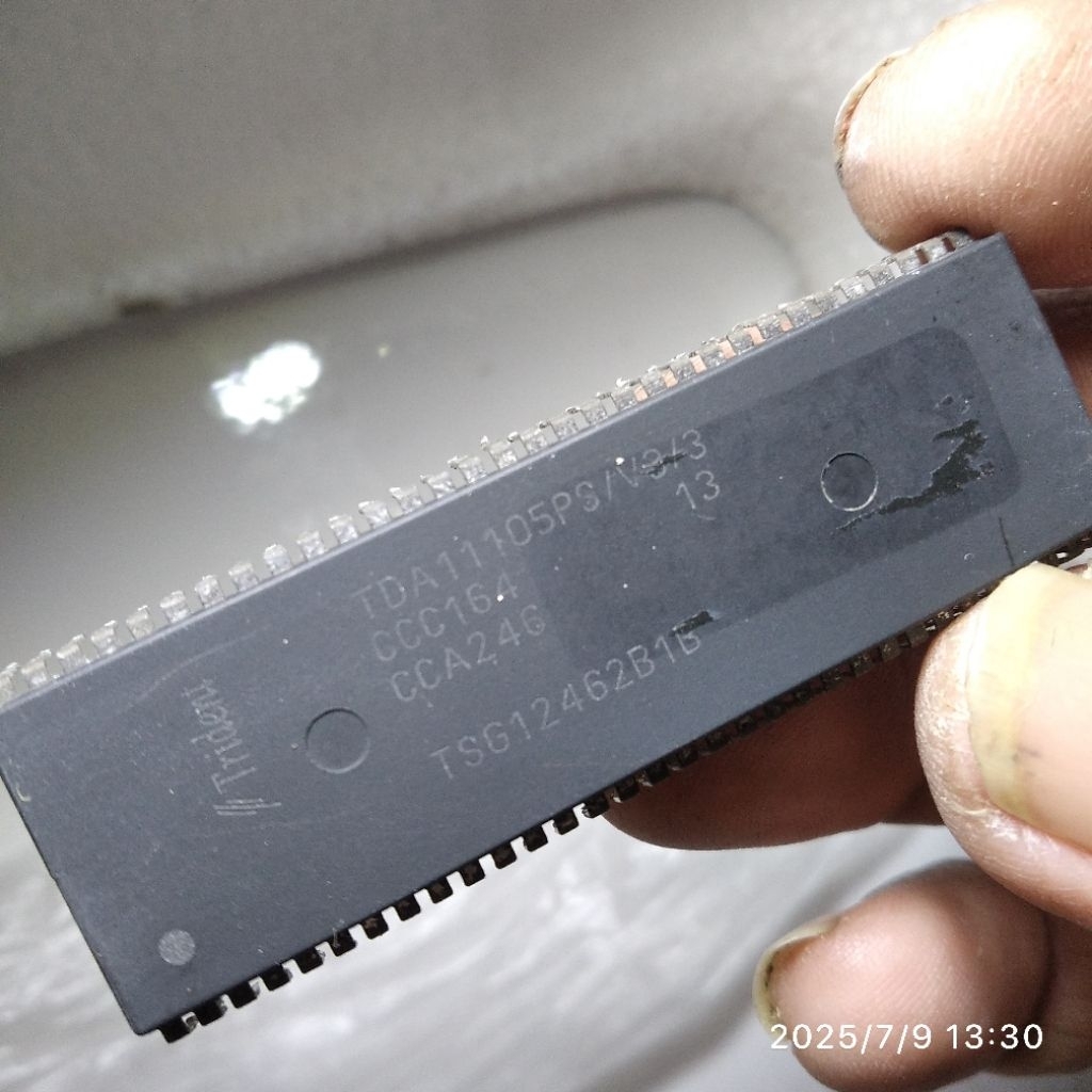 IC TDA11105PS/3/3 CABUTAN NORMAL