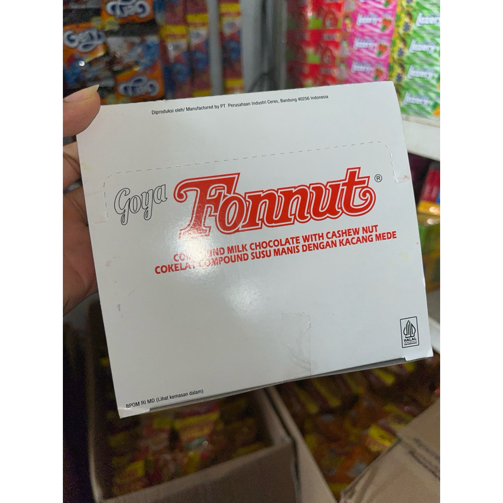 

Goya Fonnut COMPOUND MILK CHOCOLATE WITH CASHEW NUT COKELAT COMPOUND SUSU MANIS DENGAN KACANG MADE