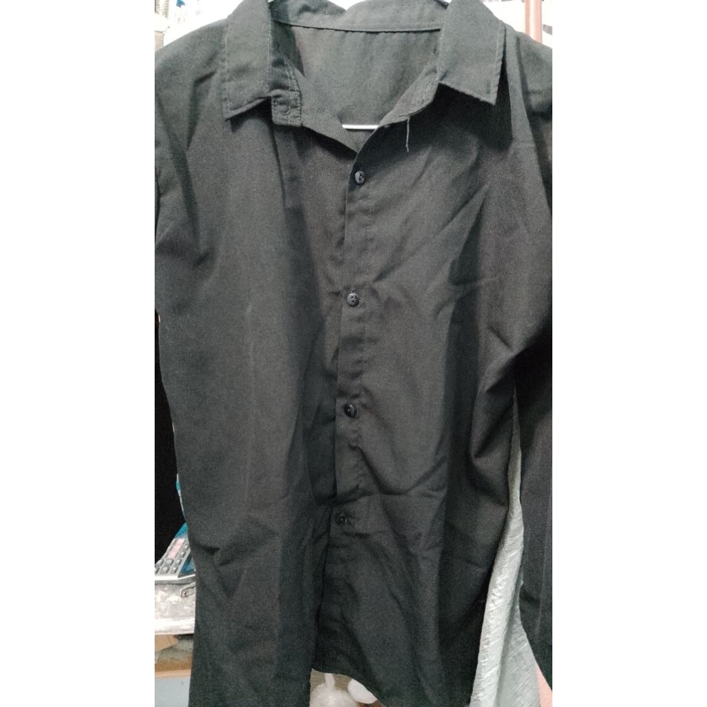 Preloved Kemeja Hitam Polos