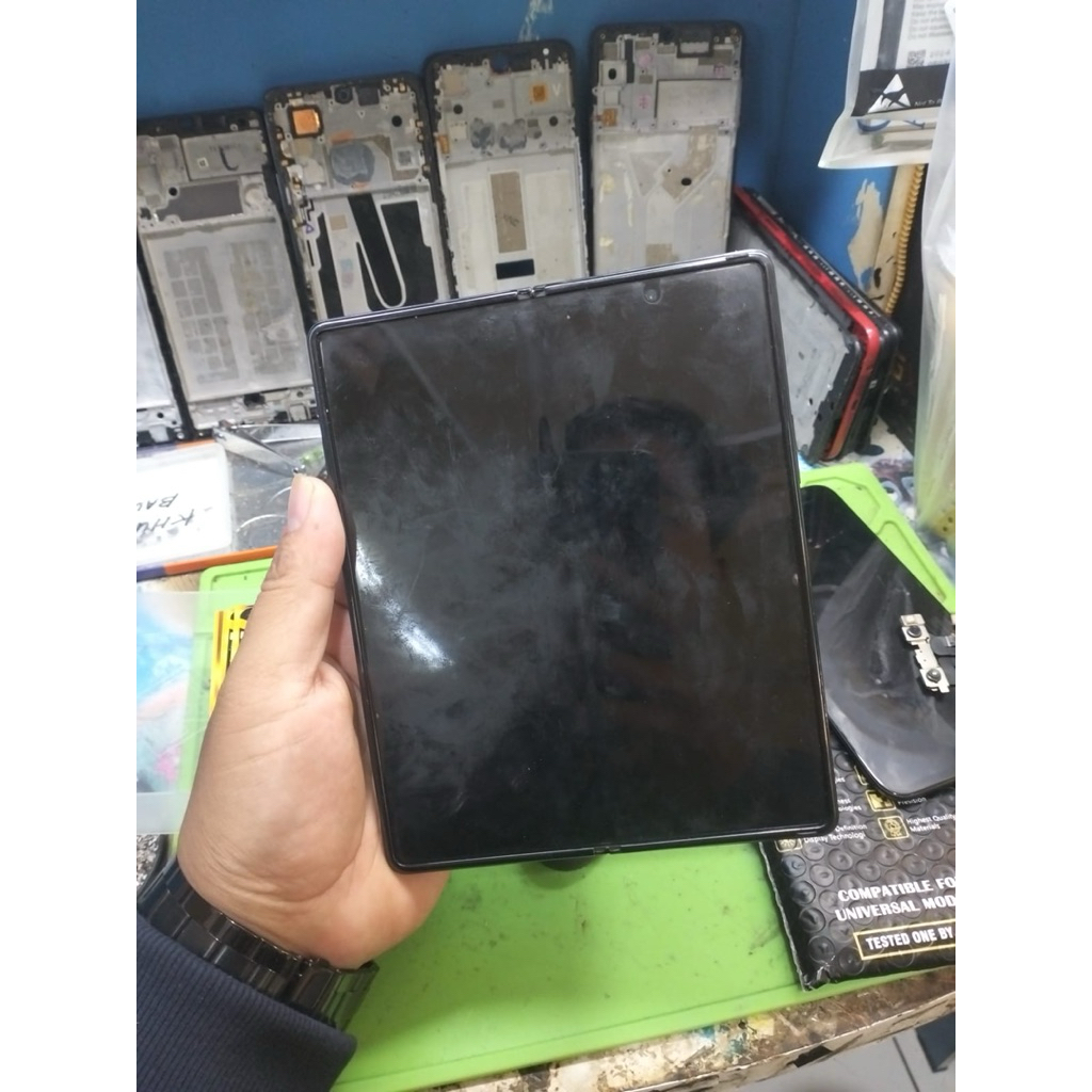 LCD set frame Samsung Z Fold 2