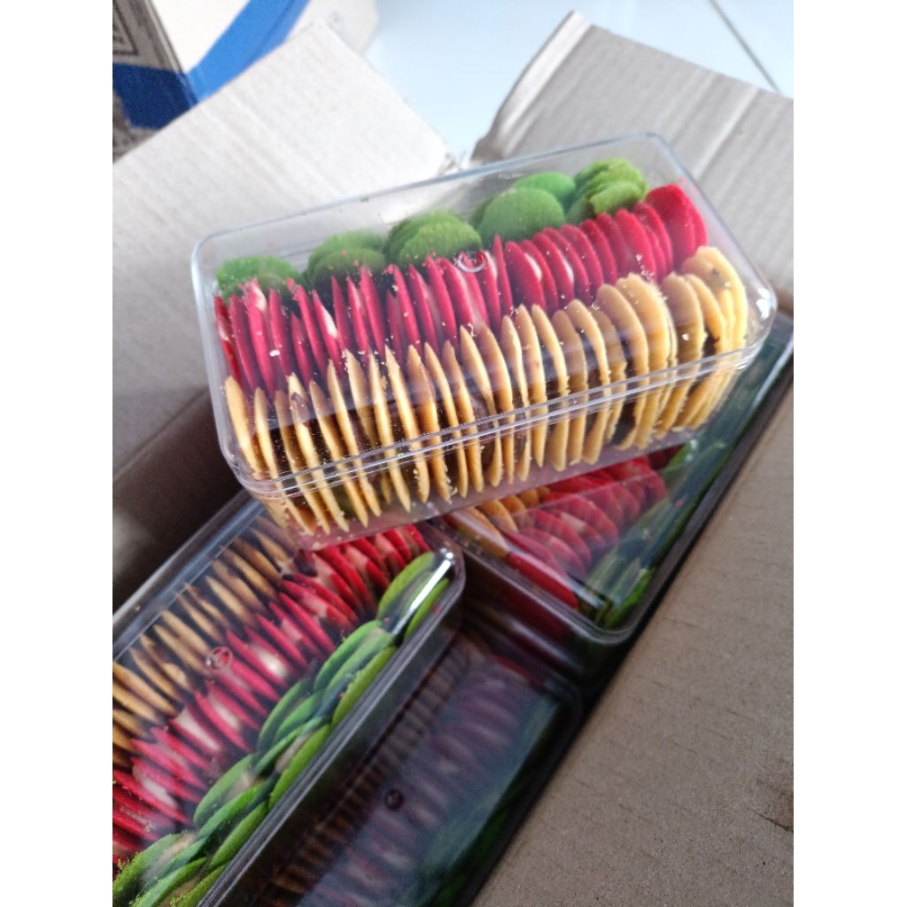 

Kue Lidah kucing Tiga Rasa