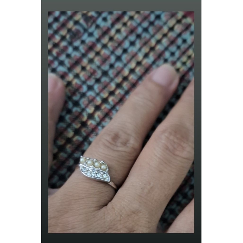 Cincin  model Daun, mutiara