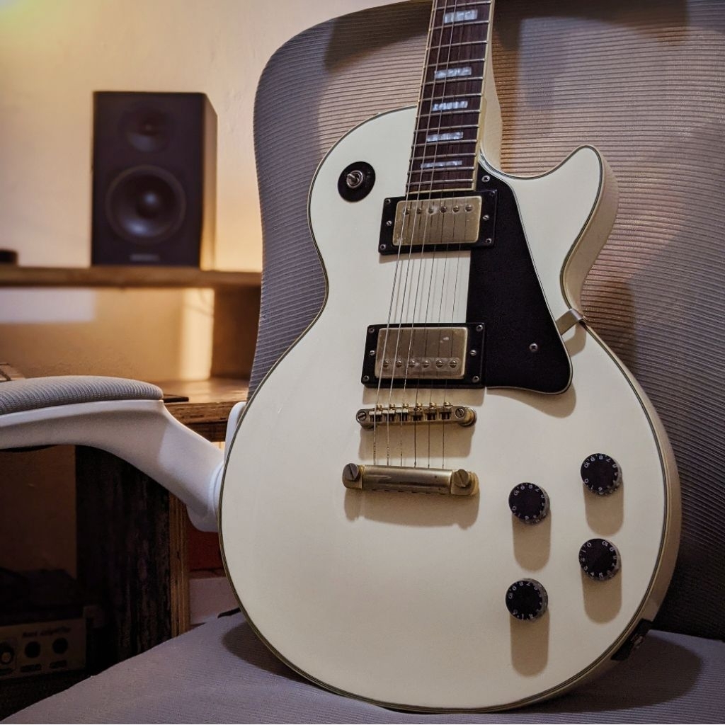 (SOLD) Epiphone Les Paul Custom Series White Beauty Made in China