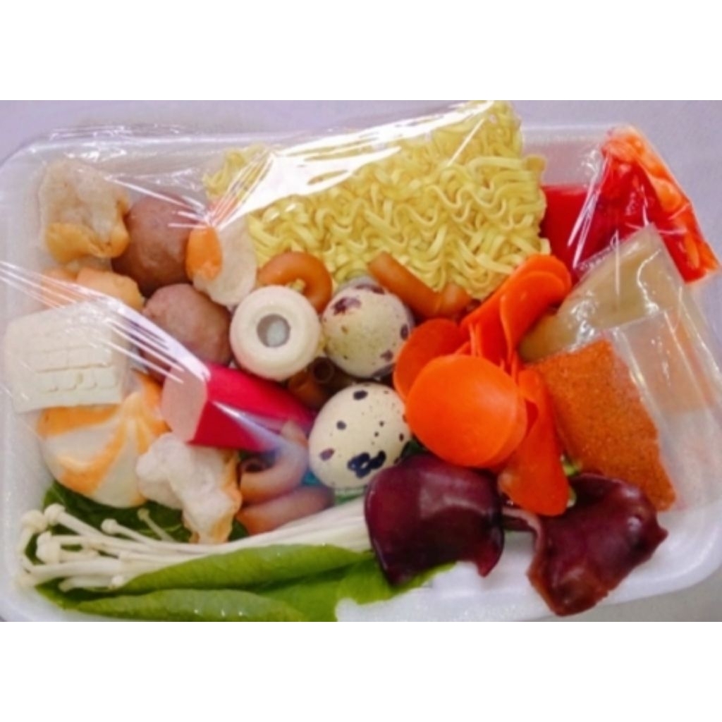 

Seblak seafood komplit enak pedas