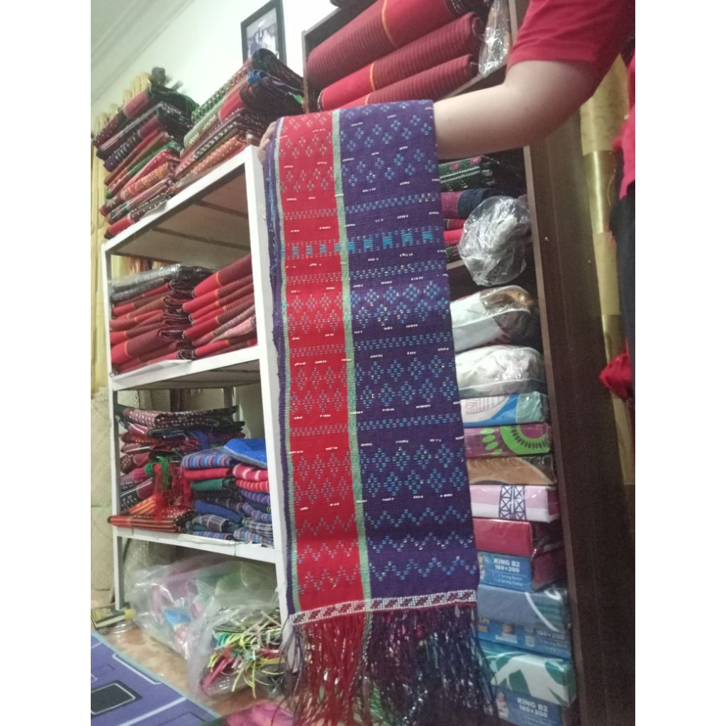 Hande-Hande Tarutung/Ulos Hande-Hande