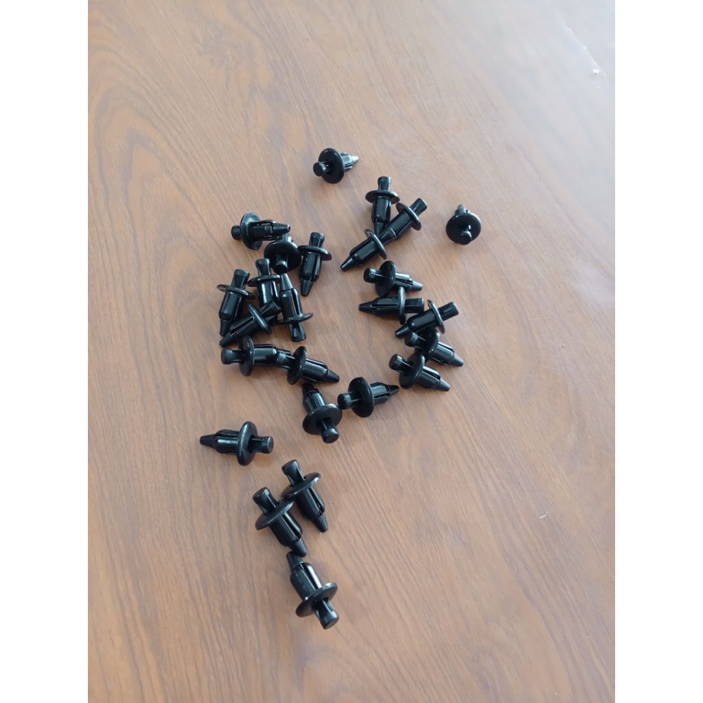 

KLIP BODY PLASTIK M6 isi 50pcs