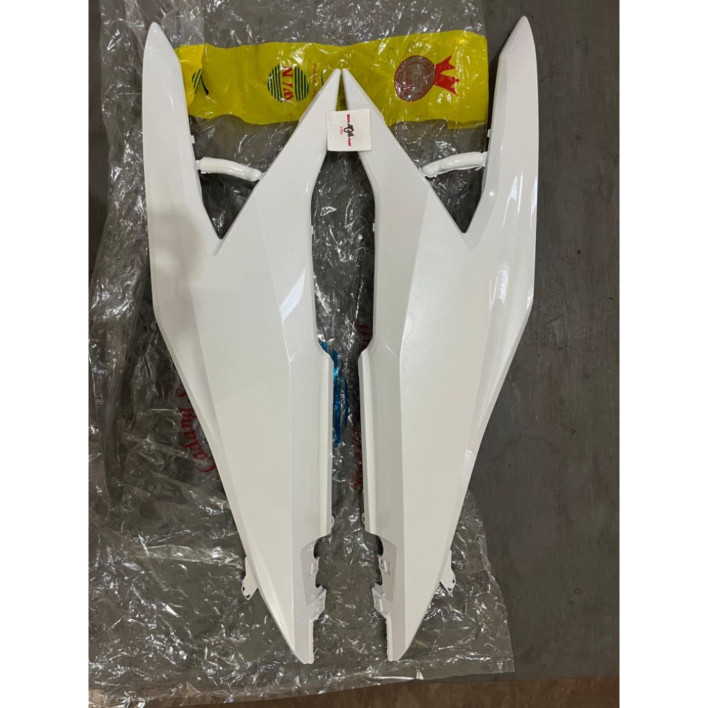 cover body beat 2020 besar Putih kiri kanan/body belakang kiri kanan beat new/deluxe/street/win