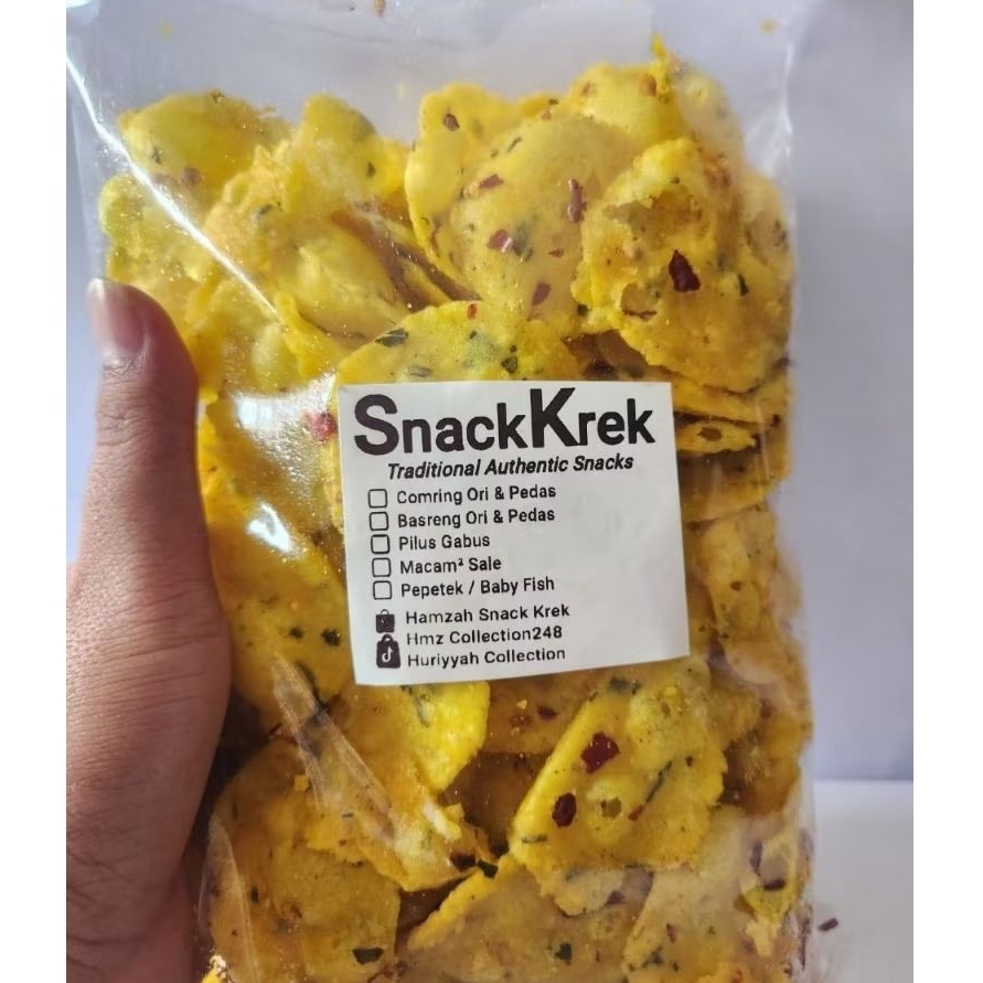 

Keripik Comring Singkong 250 Gram Pedas Chili Oil Rumput Laut Barbeque Cemilan Gurih nikmat