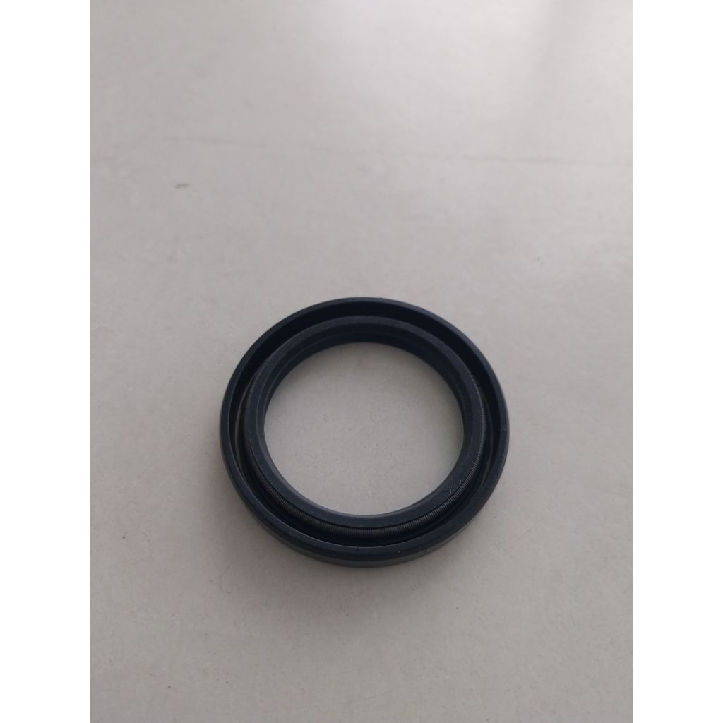 OIL SEAL 93102-37M40 UNTUK MESIN TEMPEL YAMAHA 50PK 4TAK