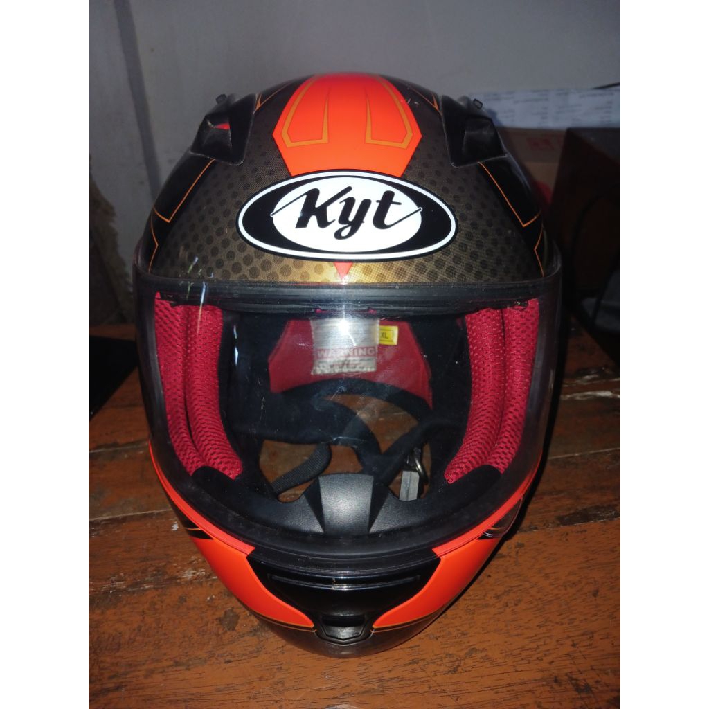 Helm Full Face KYT RC7 Bekas