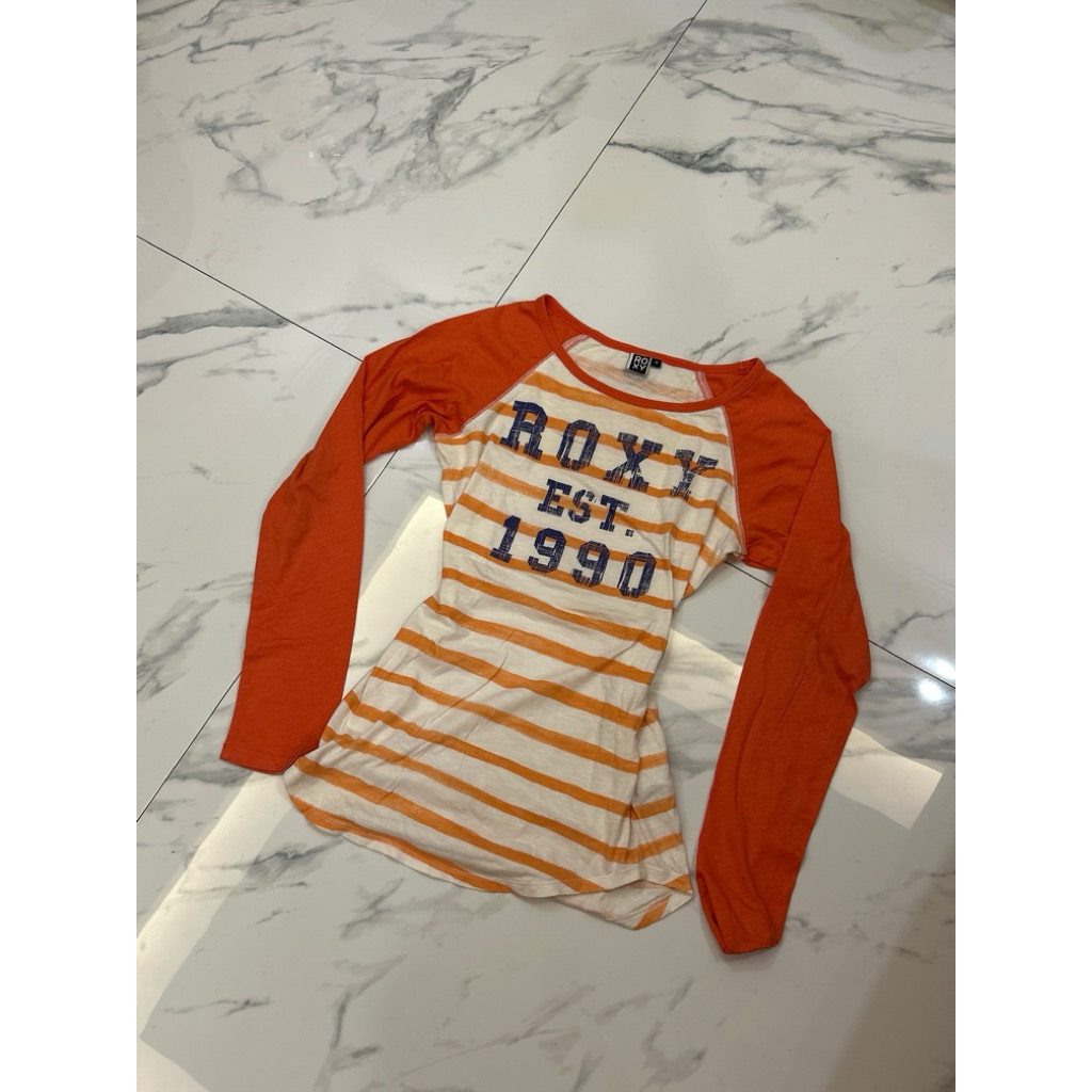 kaus roxy tangan panjang