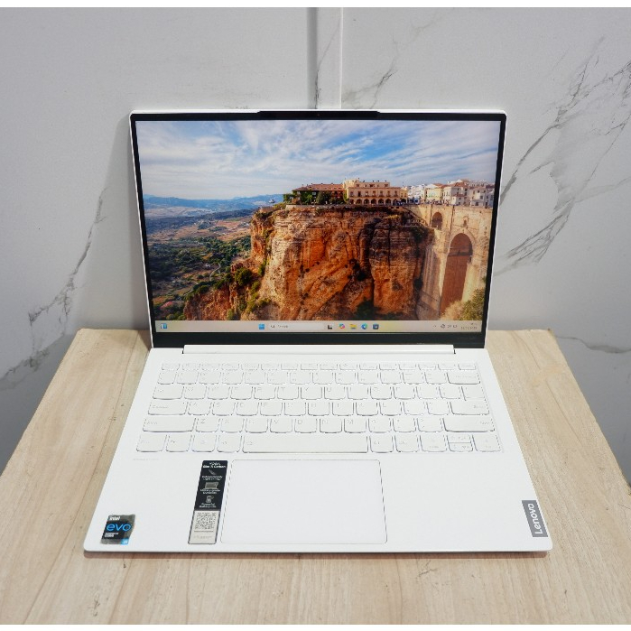 Laptop Lenovo yoga slim 7i Core i5 11135G7 Ram 8Gb Ssd 512Gb SCU20900