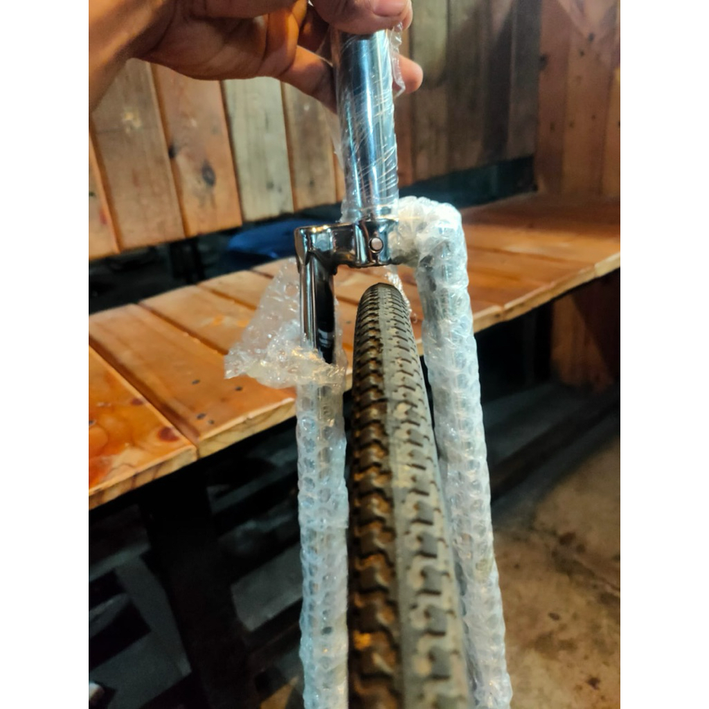 Fork mirip akisu 700c steel standar fixie roadbike klasik