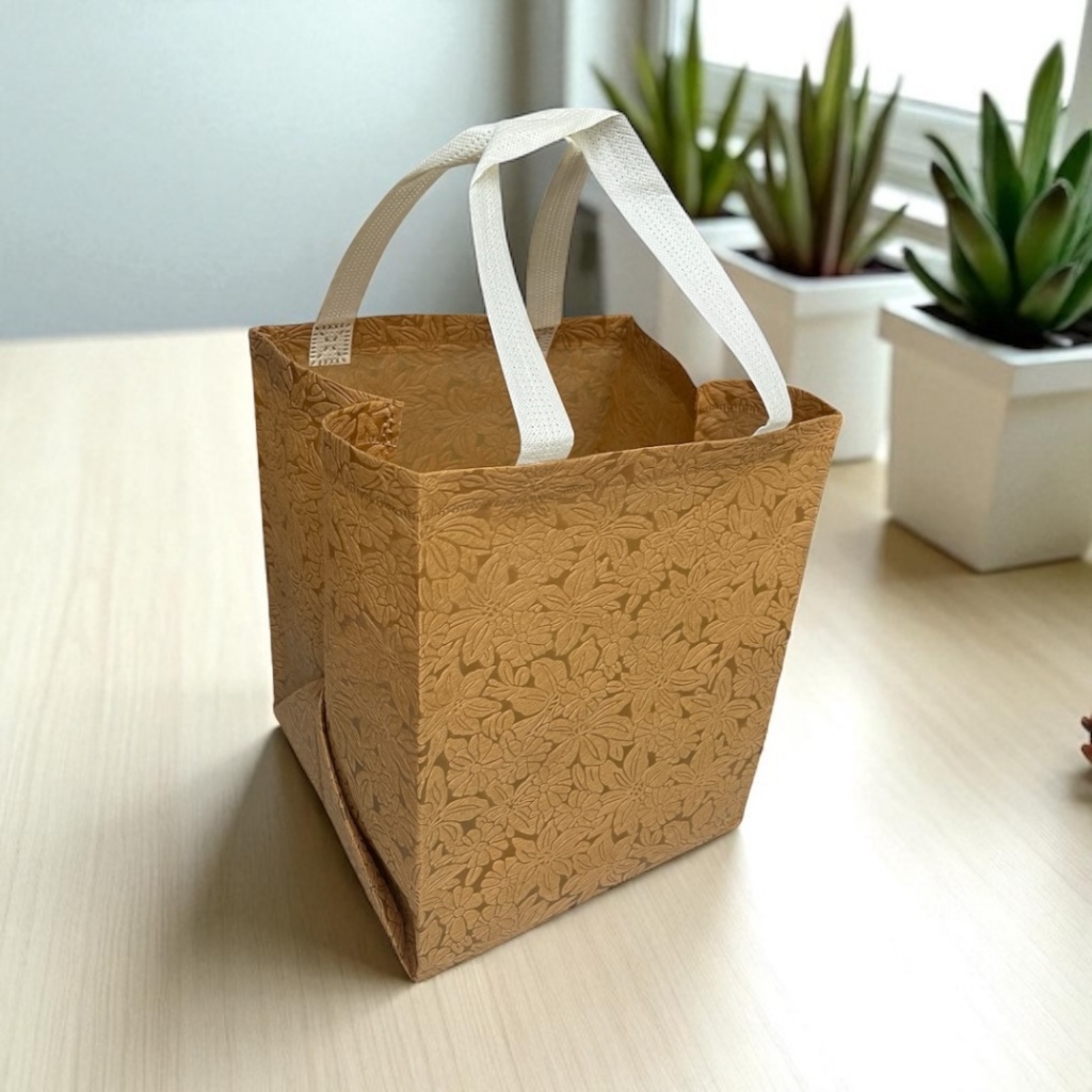 

(1 Lusin / 12 Pcs) Tas Hajatan Texture Embos Uk 22x22 cm / Untuk Box Nasi uk 20x20 (R10K)