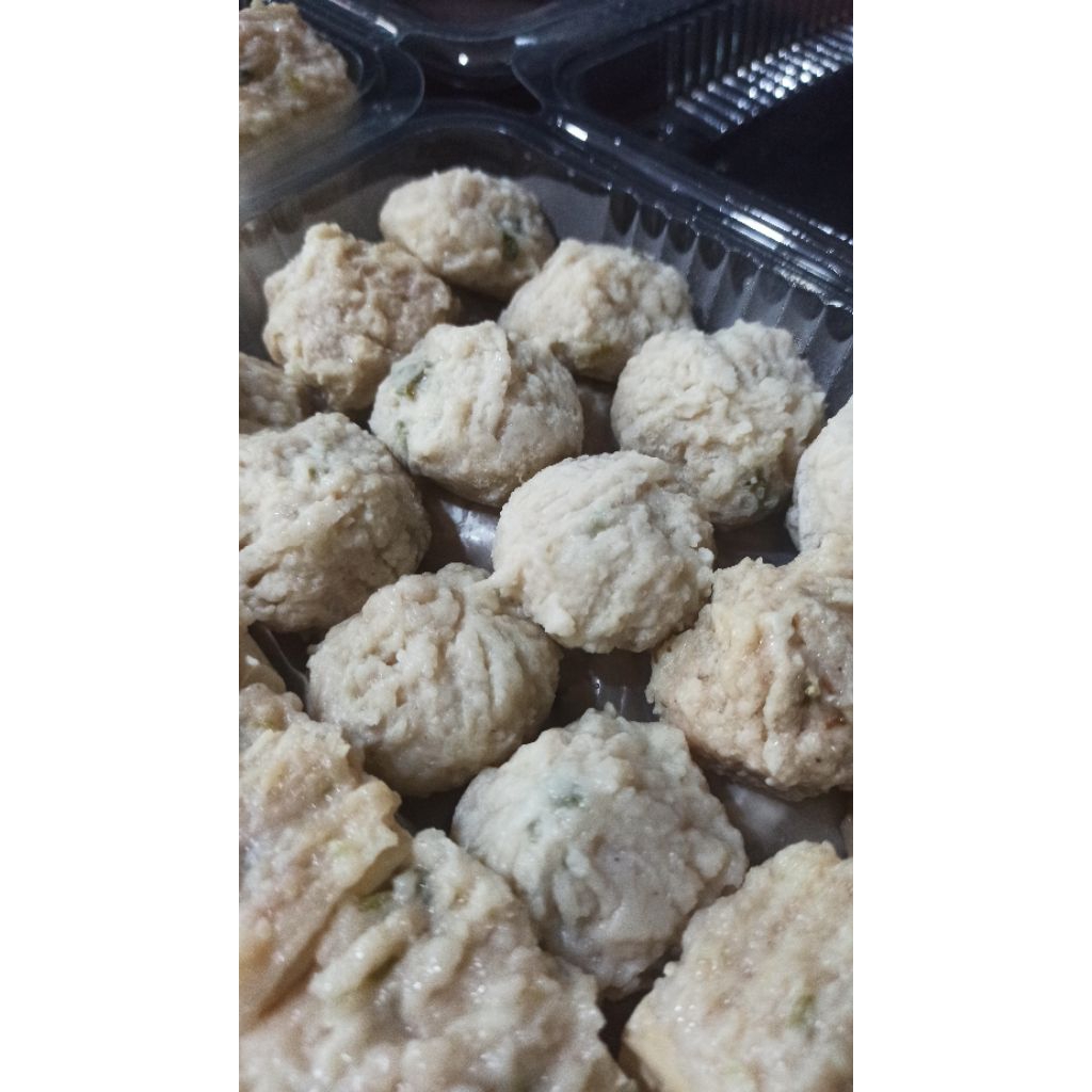 

Siomay ayam bumbu kacang