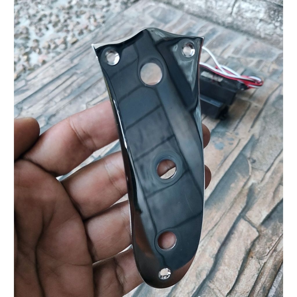 plate control gitar fender mustang