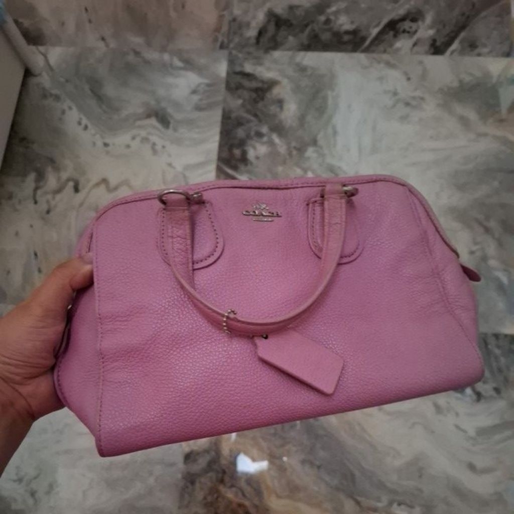 tas pink wanita