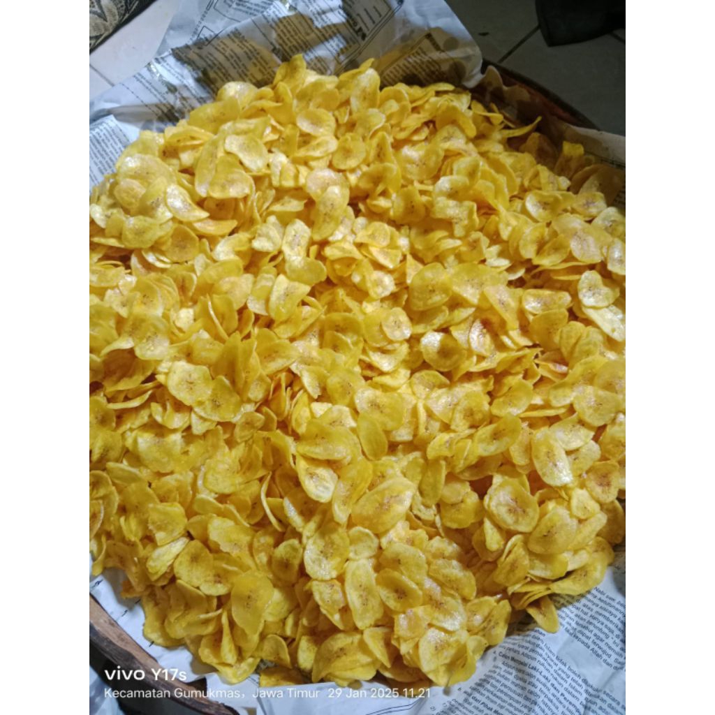 

KERIPIK PISANG RAJANAGKA RENYAH DUA MACAM RASA MANIS DAN GURIH