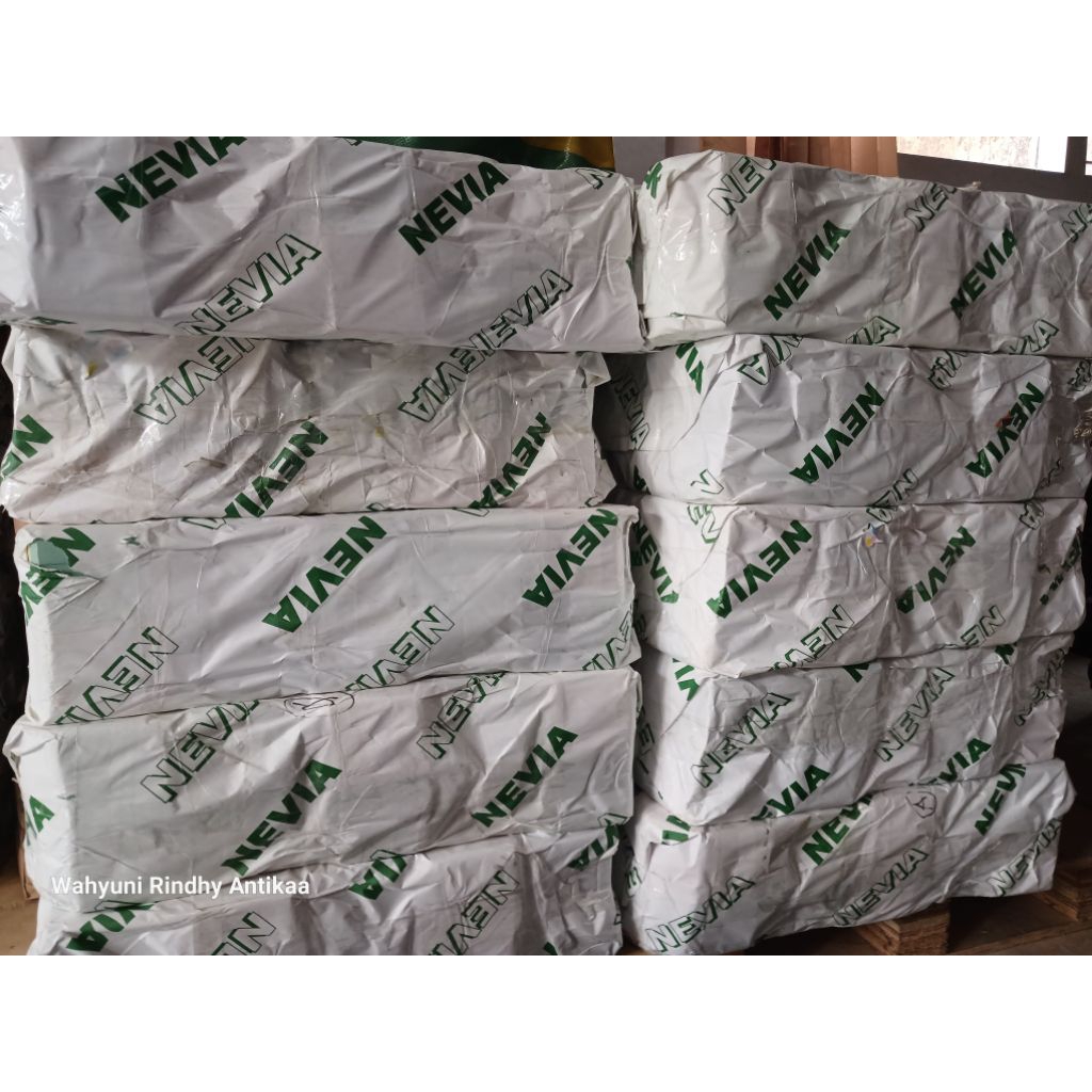 

[1RIM/20RB]AMPLOP MEDIUM GLOSSY BELUM DILIPAT FREE PLASTIK KEMAS