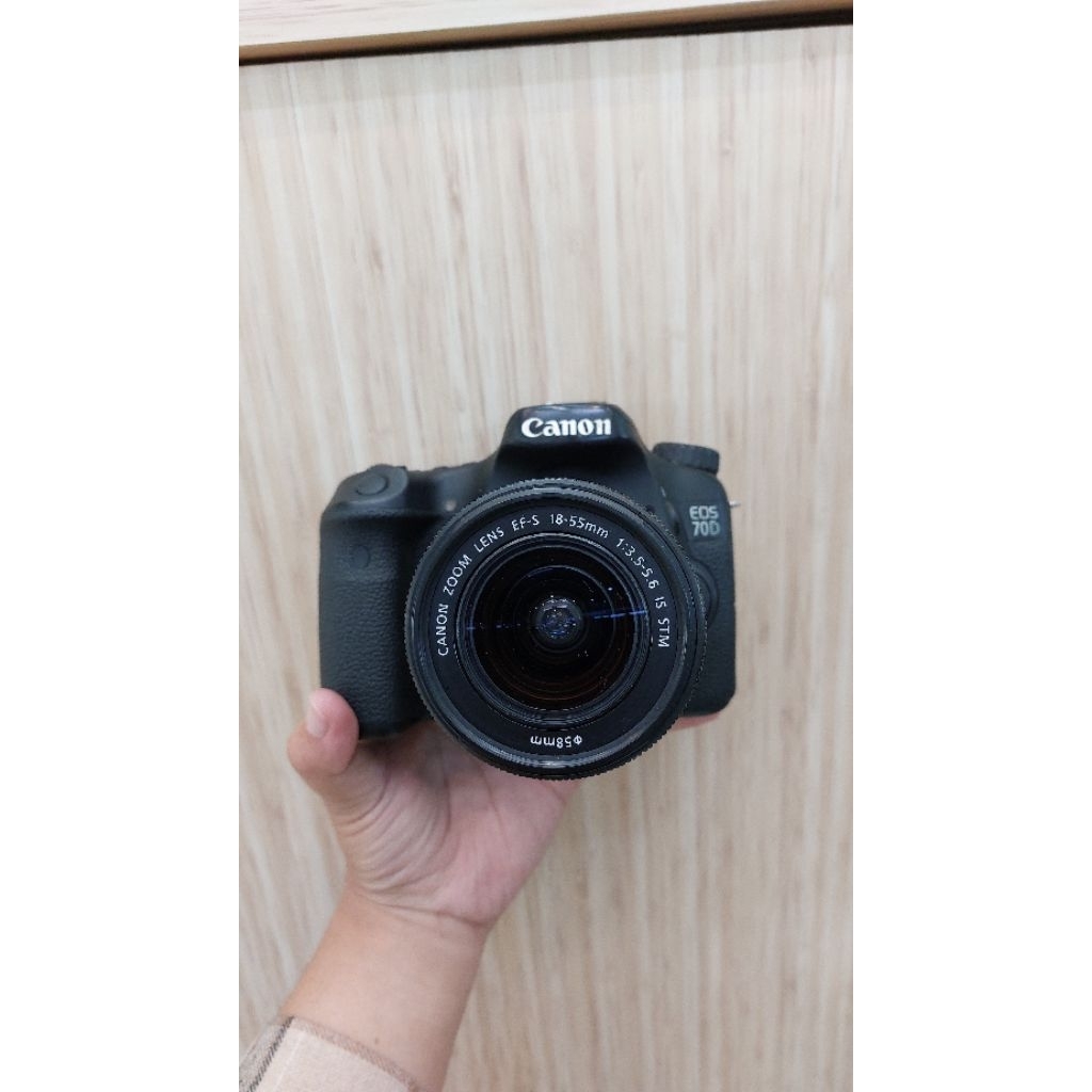 Canon 70D + KIT
