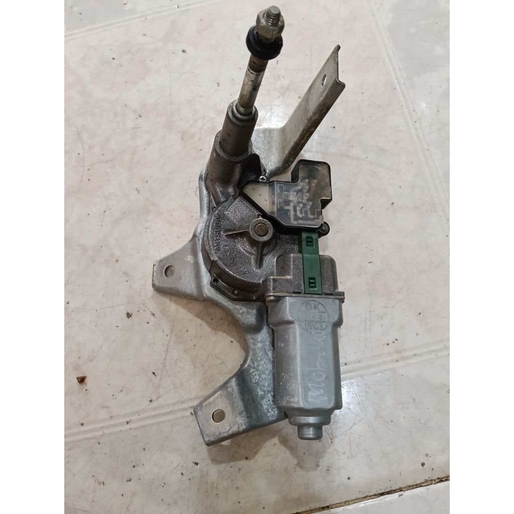 motor wiper belakang Mobilio brv original