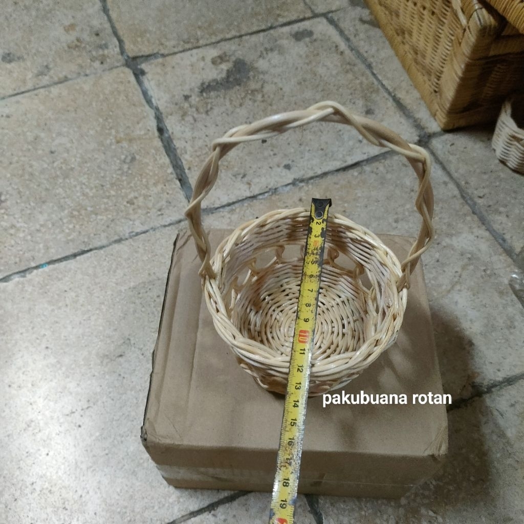 Keranjang Rotan Bulat Tangkai kecil - Tempat telur paskah