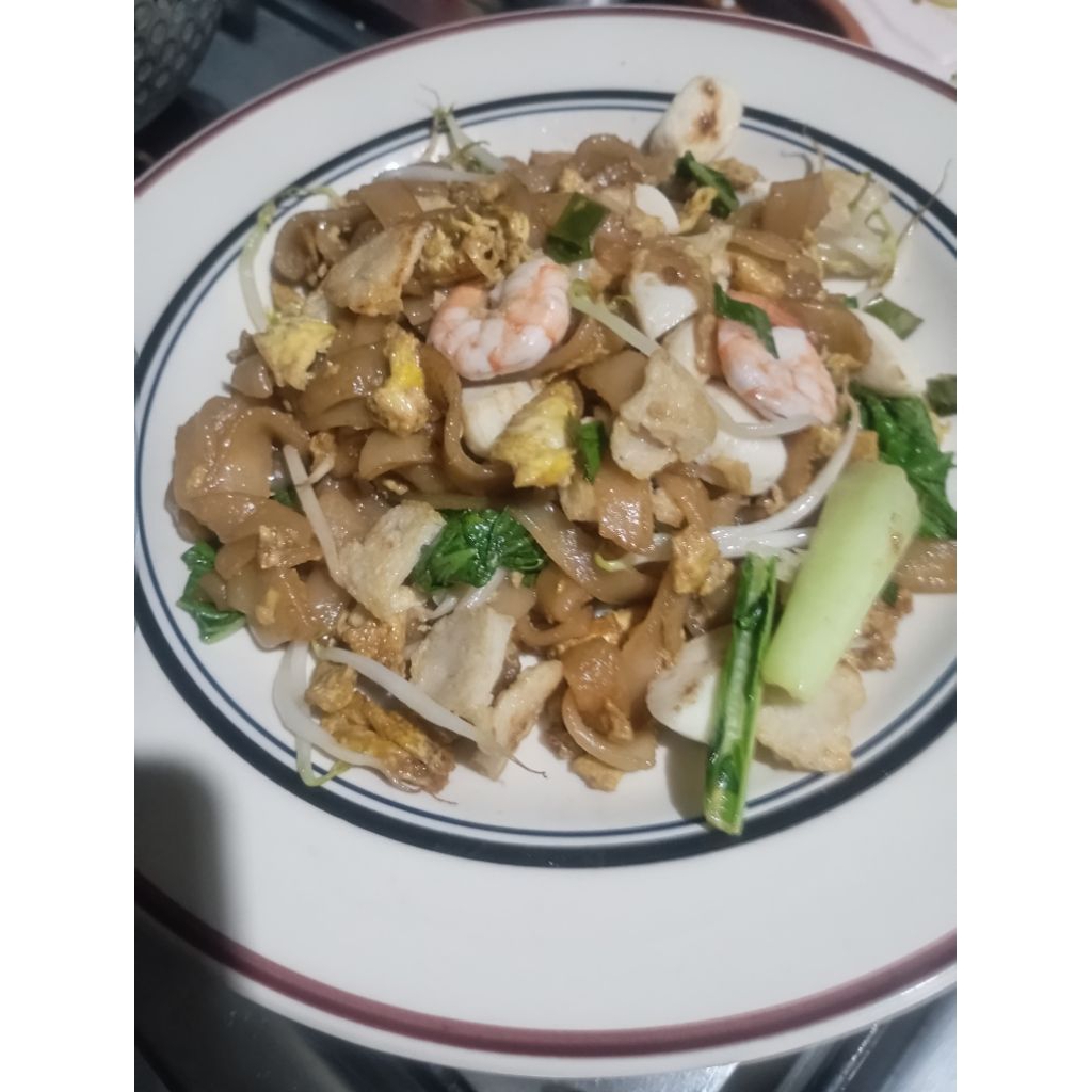 

KWETIAO KWETIAU GORENG SEAFOOD.TANPA MSG