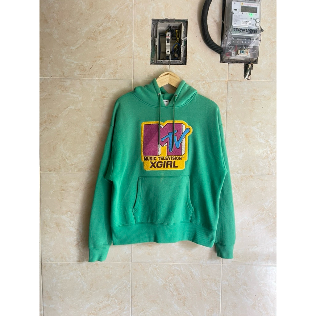 hoodie MTV XGIRL hijau (min sedikit noda)