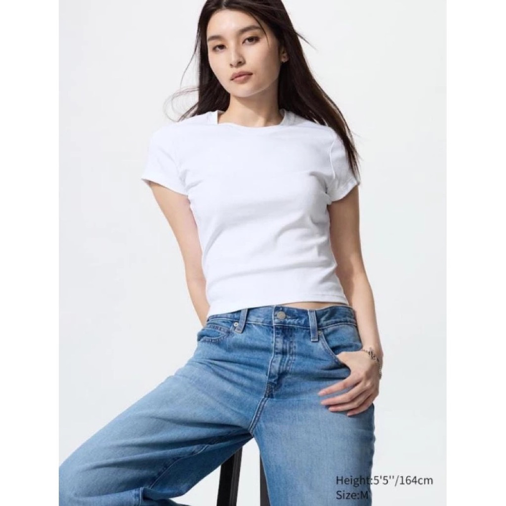 UNIQLO T-shirt Wanita // Atasan Basic // SEMI CROP TOP UNIQLO // KAOS BASIC UNIQLO