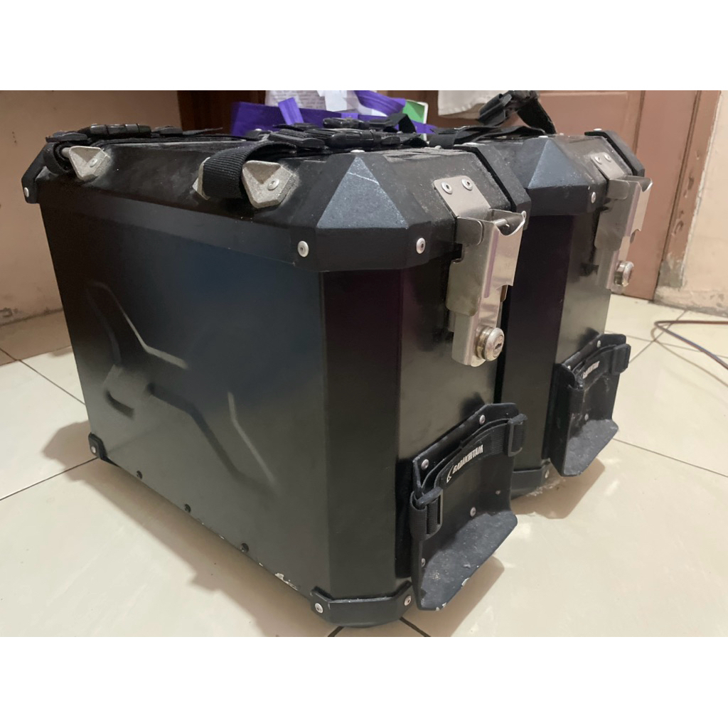 Side Box Pannier 30L Badak Hitam (Second)