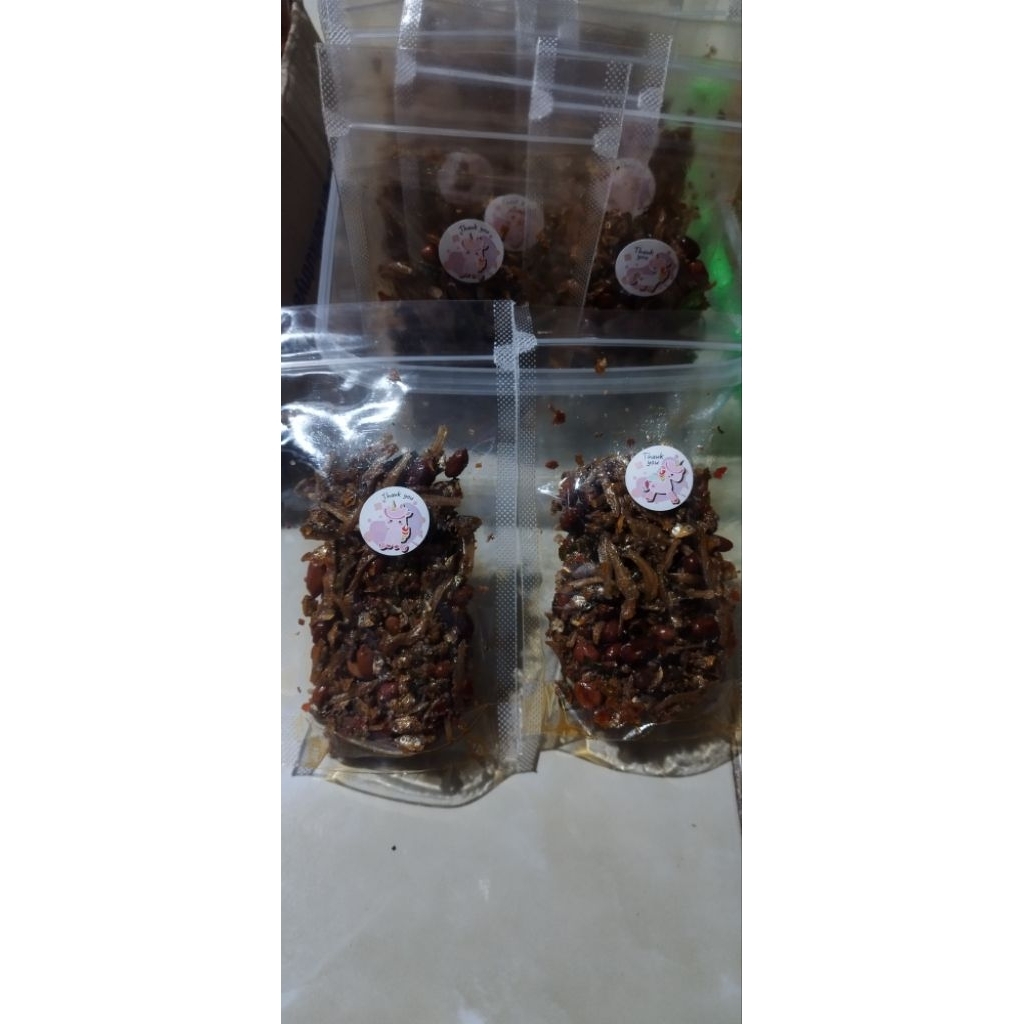 

Teri Kacang Balado Daun Jeruk 100 gram