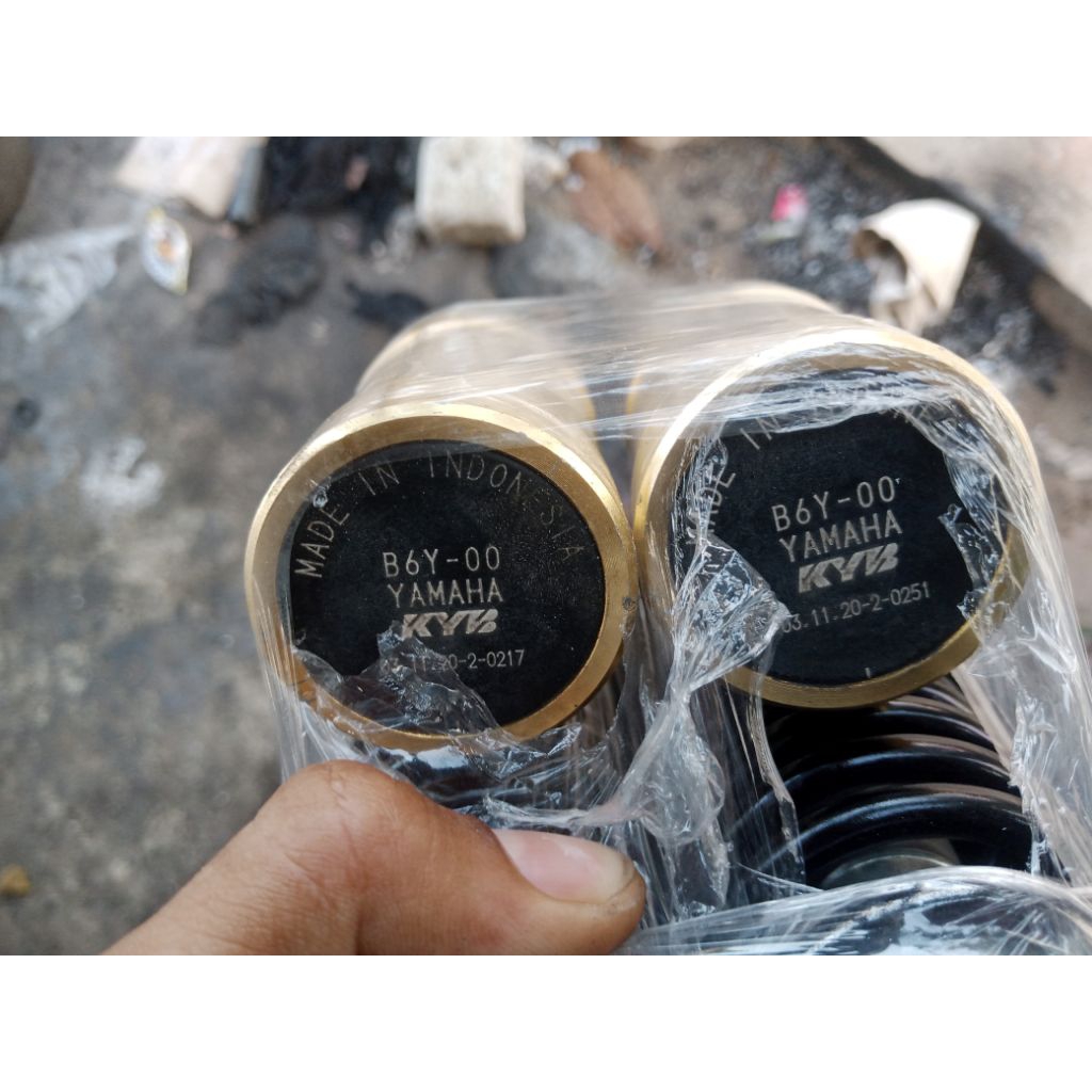 shockbreaker belakang motor NMAX NEW