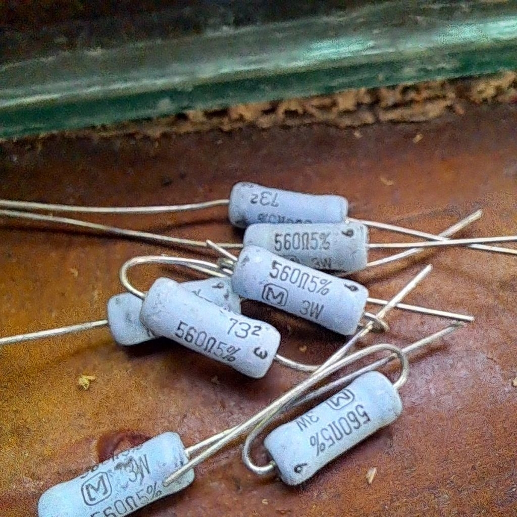 Resistor 560 ohm 560R 560 3w 3 watt Original Panasonic japan NOS