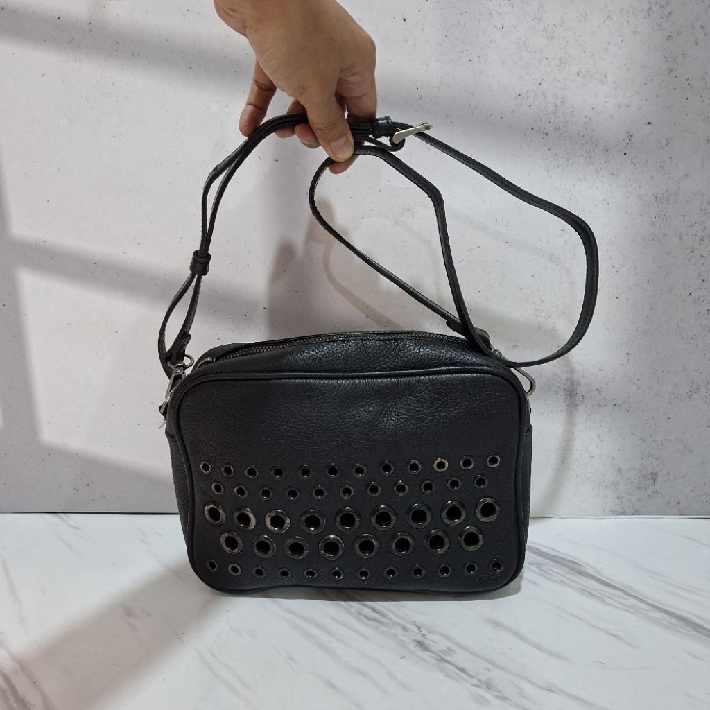 Tas Preloved Sling Cambag Decke Kulit Tunggal