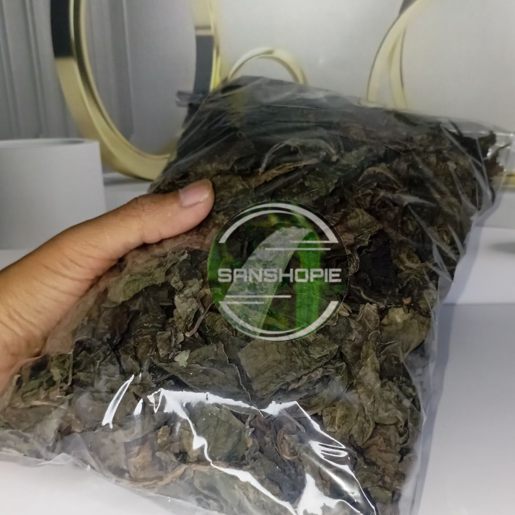 

Daun ungu atau handeuleum Kering 100 gram