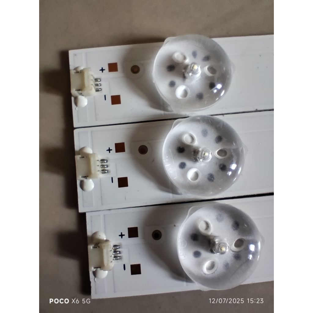 BACKLIGHT TV POLYTRON PLD 32T7511 32T1550 32T1500 32D7511 32V7510 ORI 100%