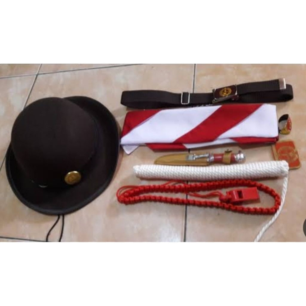 Perlengkapan Atribut Pramuka Putri Satu Set SD