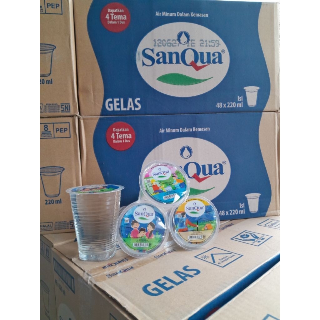 

Sanqua air mineral gelas 1dus 220ml × 48pc