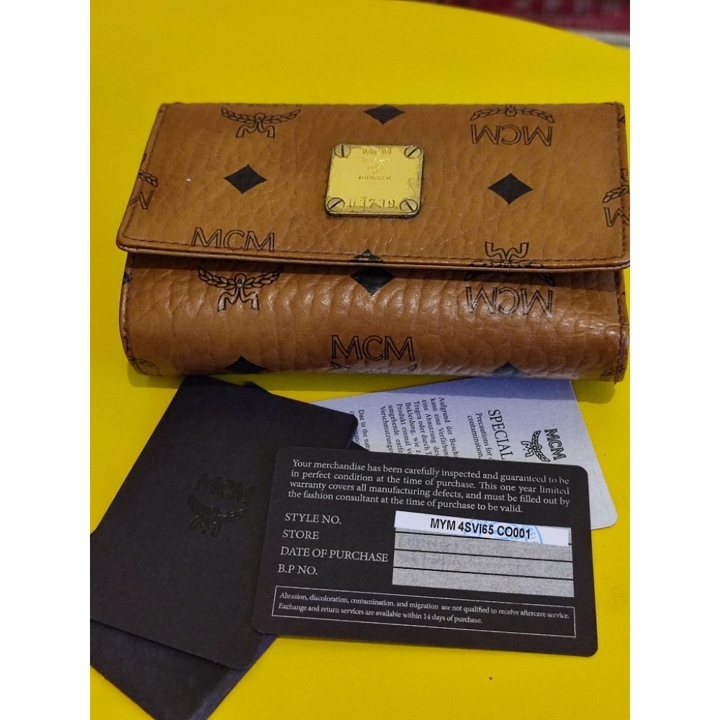 MCM dompet authentic