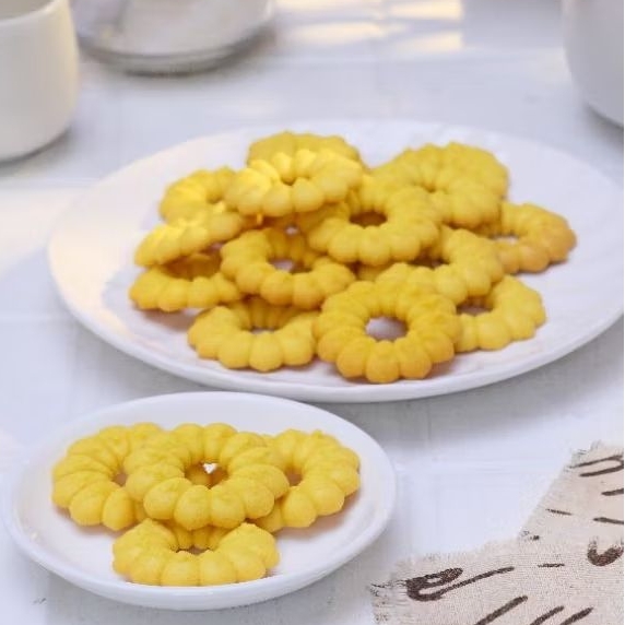 

KUE KERING REMAJA (KHAS NTT) ASLI MANIS DAN GURIH !!