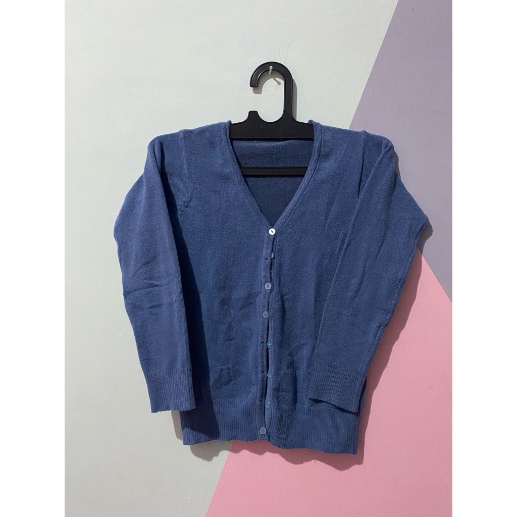 Cardigan Rajut Biru Preloved